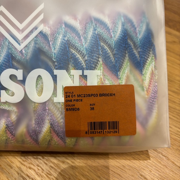 Missoni One Piece Swimsuit in Multicolour Chevron Lamé 38 - Picture 4 of 12